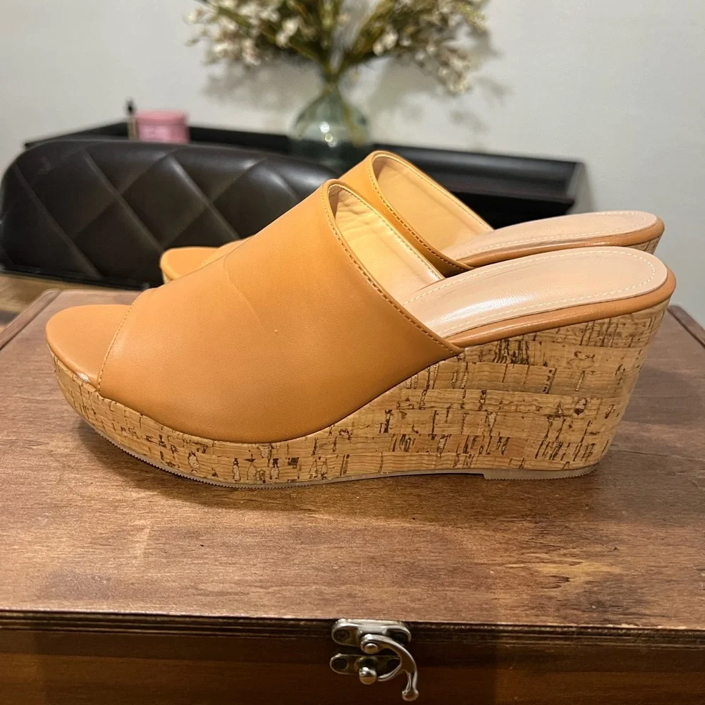 Elegant Tan Wedge Mules Sz 6